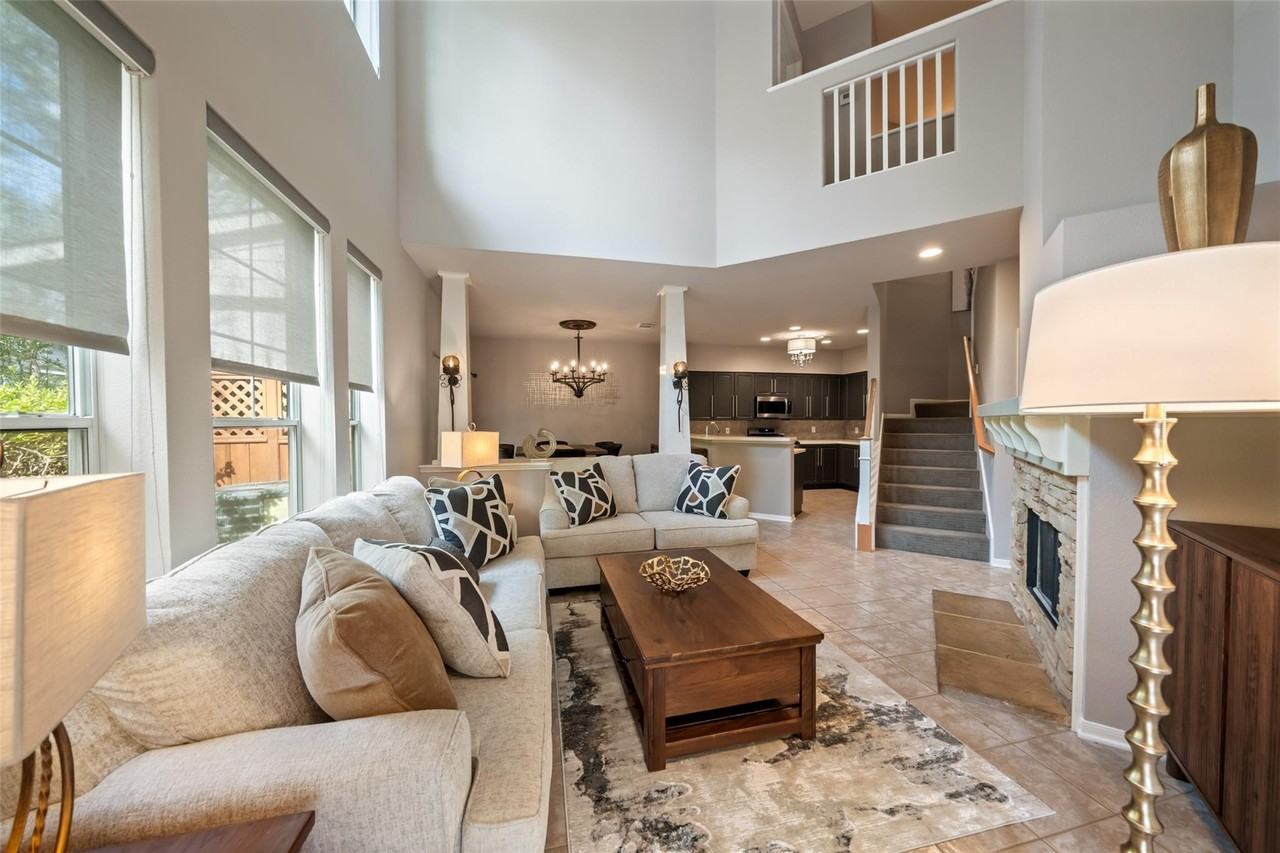 21 Stone Creek Pl - Photo 7 of 29