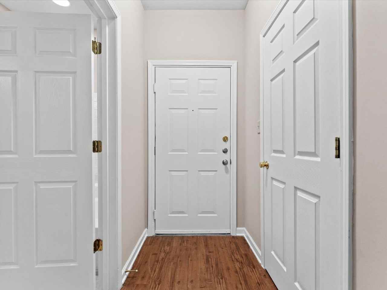 704 Bristol Village Dr #204 - Photo 6 of 33