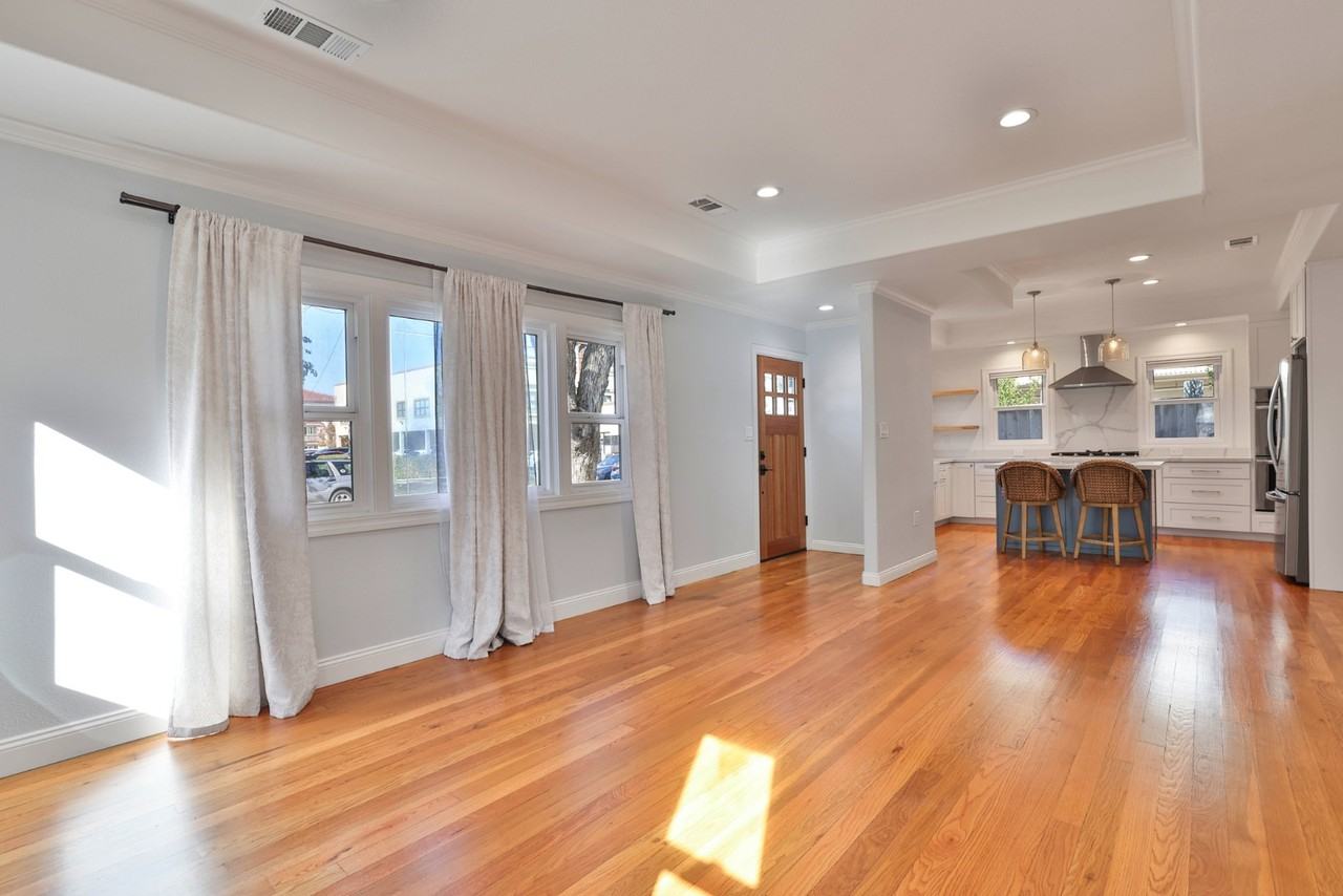 520 Camino Dr - Photo 3 of 19