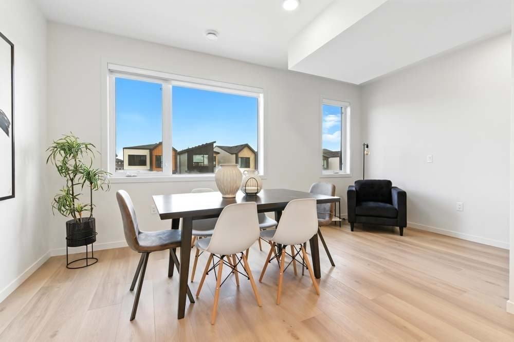 Klapstein Cres SW - Photo 7 of 27