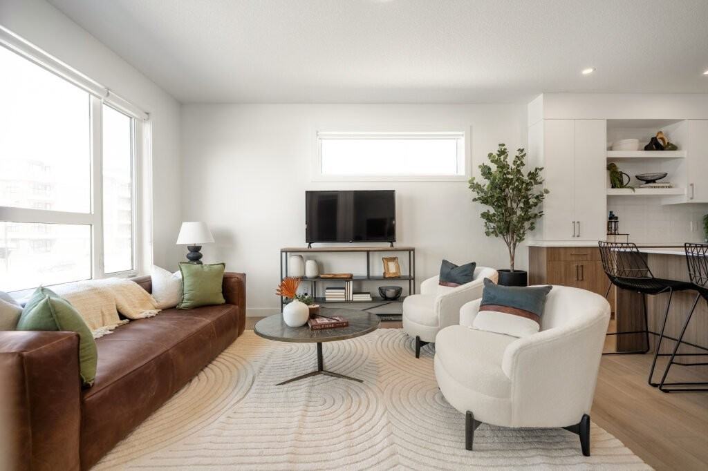 2202 77 St Sw - Photo 2 of 34