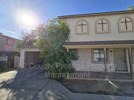 featured image of 900 East Roma Avenue #2