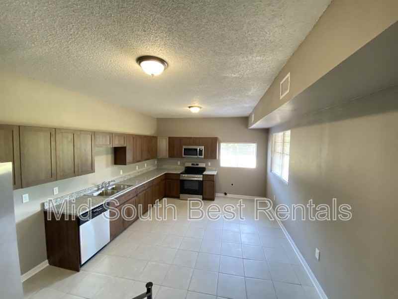 16 Rhodes Street - Photo 3 of 16