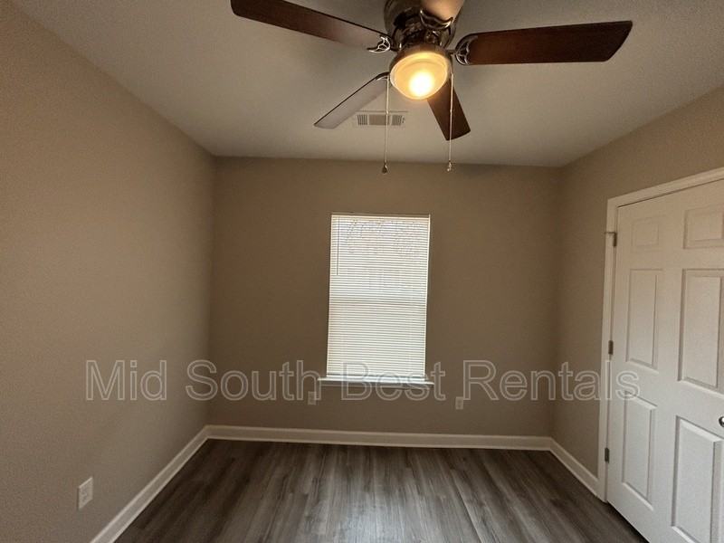 1422 South Cedar Street - Photo 5 of 12