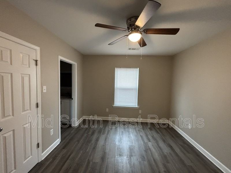 1422 South Cedar Street - Photo 7 of 12