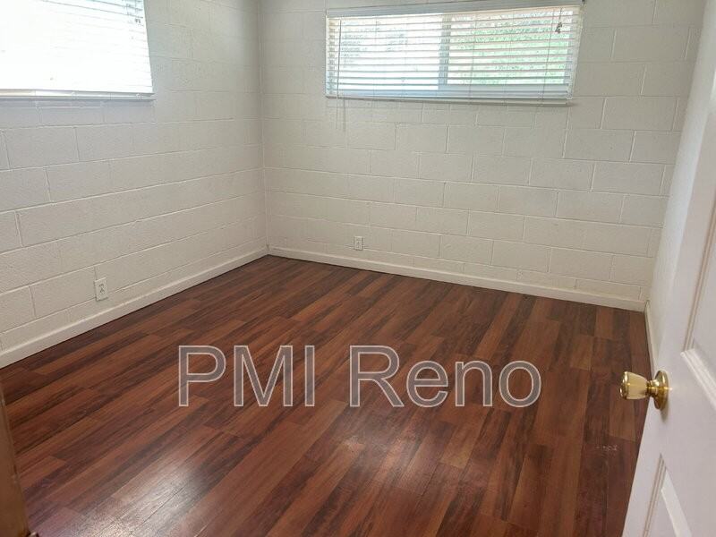 2075 Patton Dr #E - Photo 3 of 8