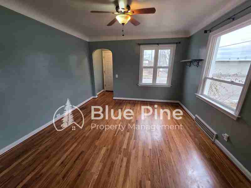 485 N Higbee Ave - Photo 3 of 10