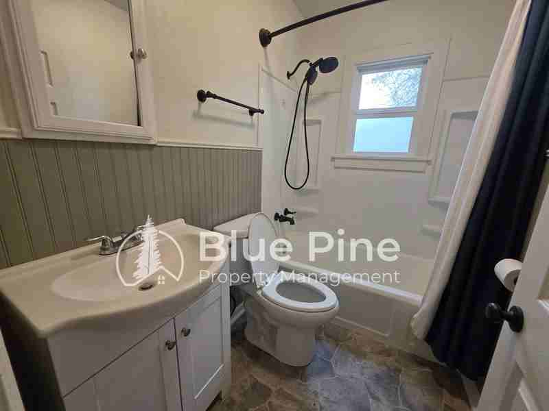 485 N Higbee Ave - Photo 7 of 10