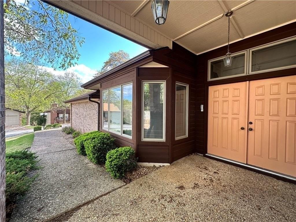 8 Teresa Dr - Photo 2 of 23