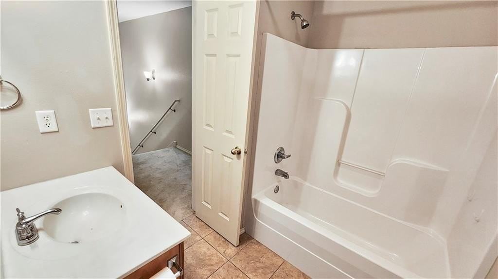 4111 Sw Shadowrock Pl #1 - Photo 5 of 18