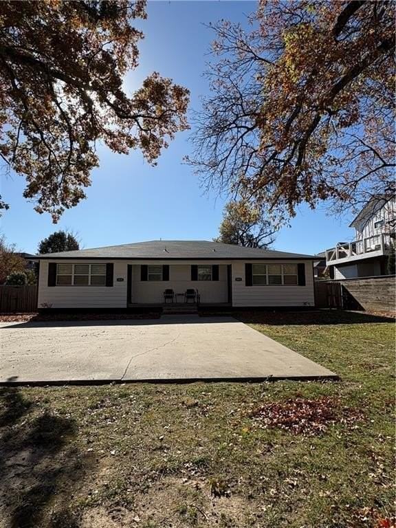 808 W Central Ave - Photo 2 of 17