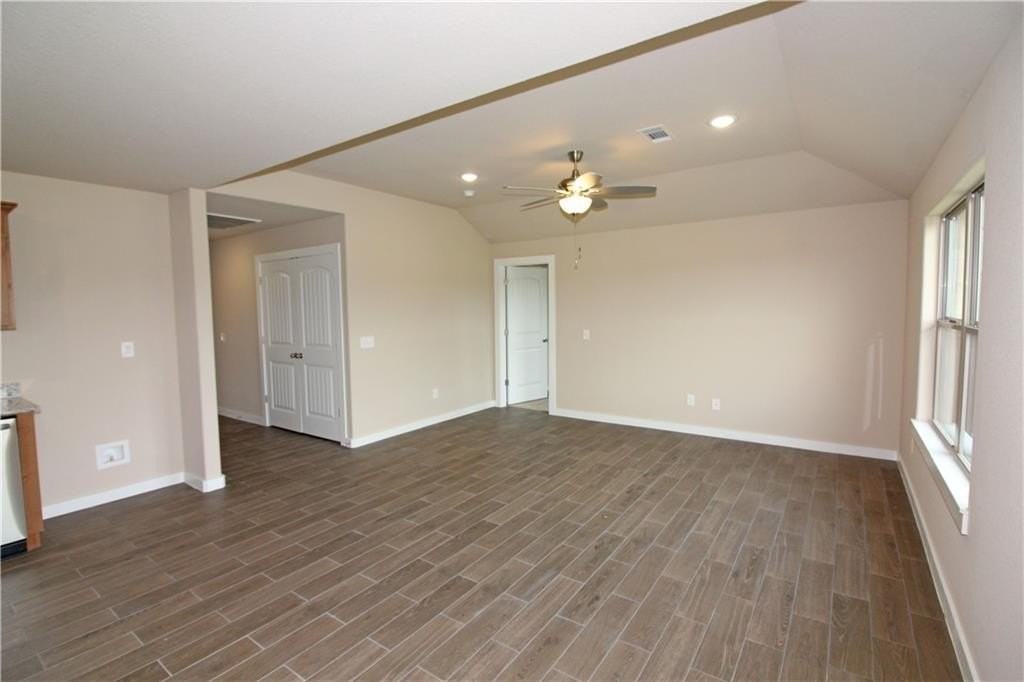 471 Barbet Dr - Photo 3 of 17