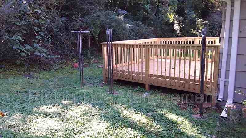 700 Biscayne Dr - Photo 2 of 14