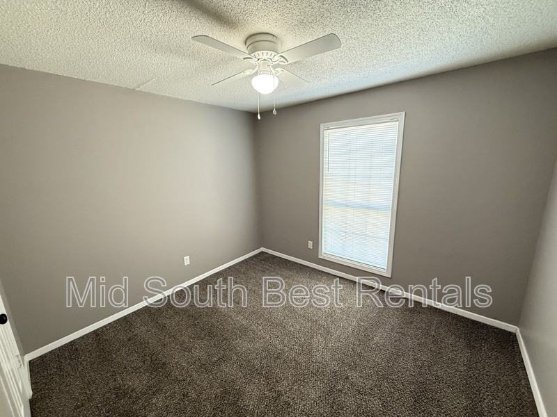 3050 Greenlodge Lane - Photo 6 of 13