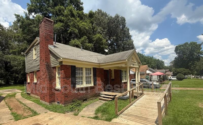 3284 Carnes Avenue - Photo 3 of 17