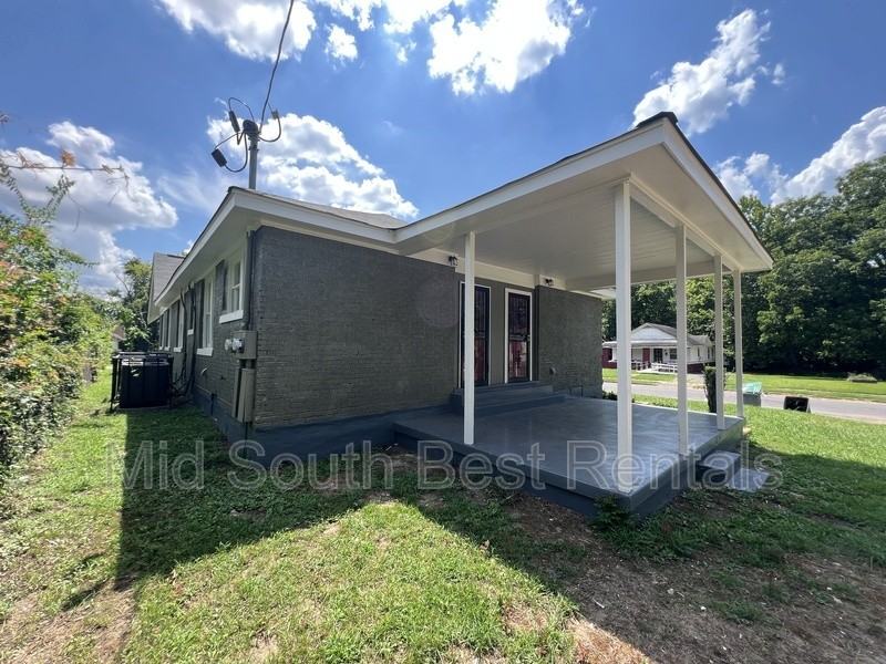 1516 Netherwood Avenue - Photo 3 of 14