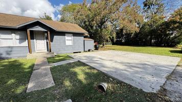 featured image of 1524 Avenue B