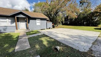 1524 Avenue B - Photo 1 of 1