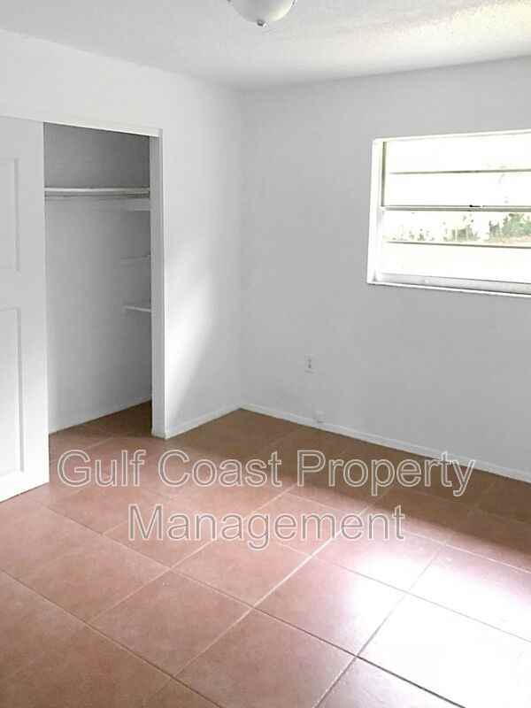 809 60th Ave W - Photo 6 of 8