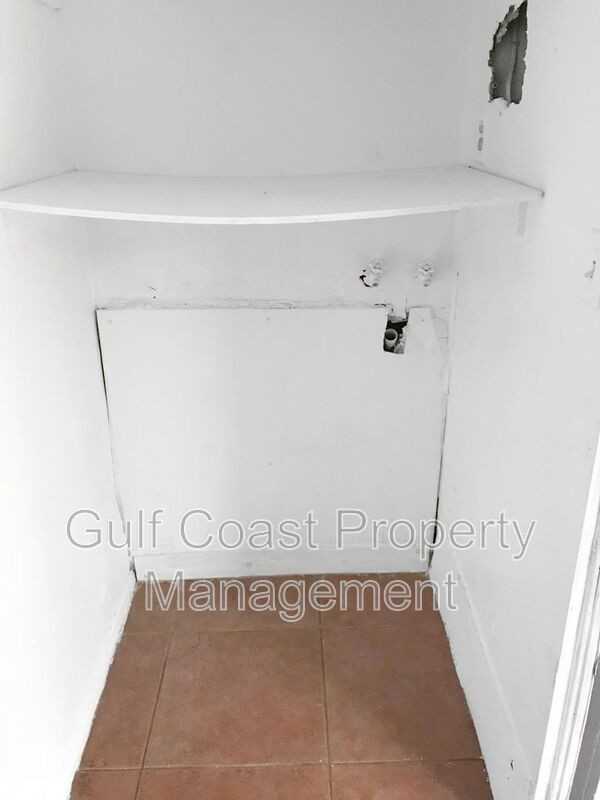 809 60th Ave W - Photo 7 of 8