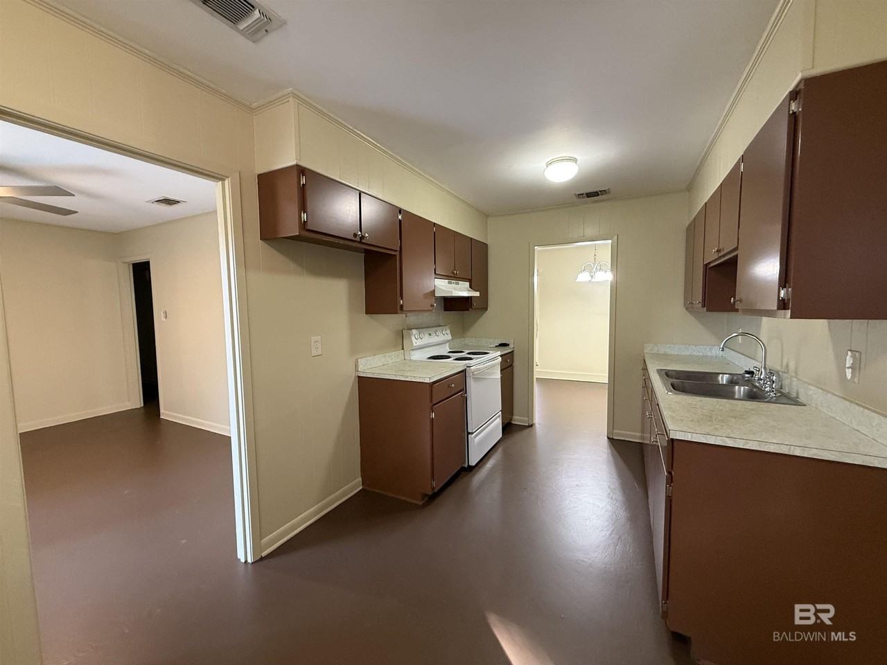 2505 Pollard Rd - Photo 2 of 16