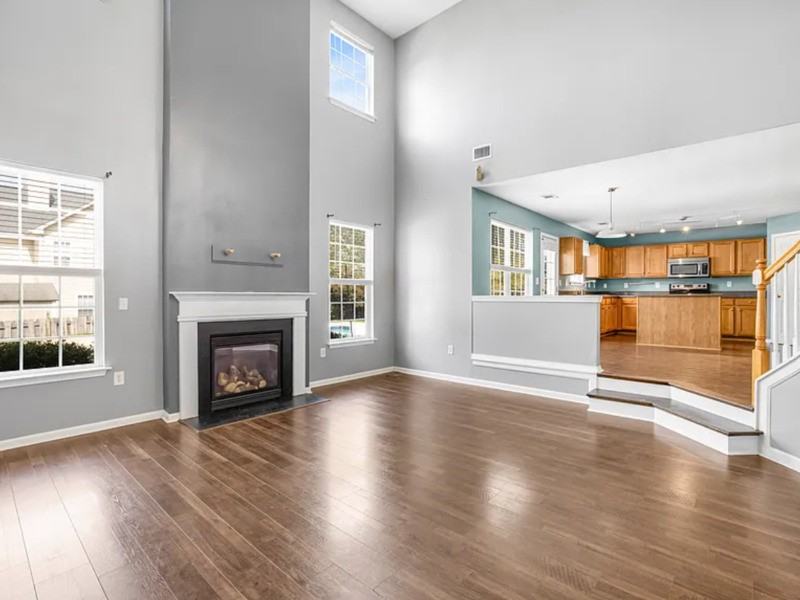 135 Elba Dr - Photo 7 of 32