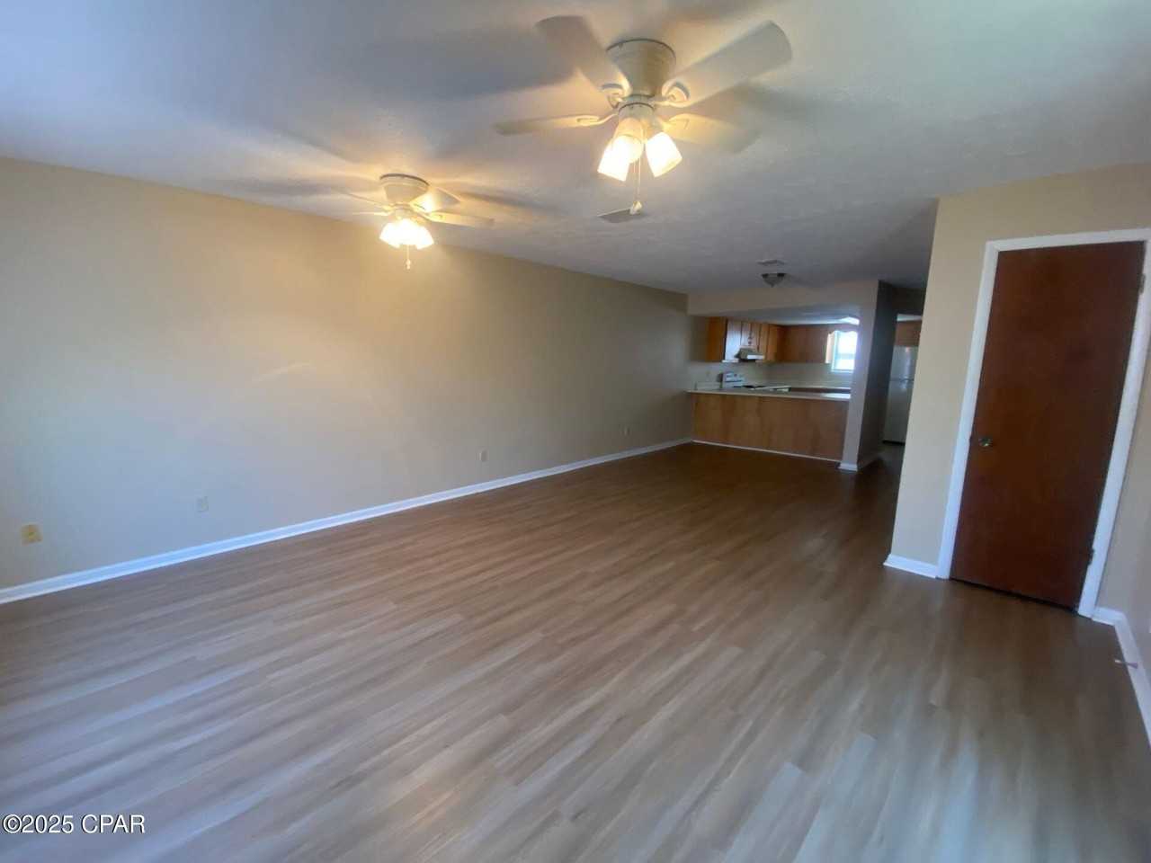 349 Mercedes Avenue - Photo 2 of 10