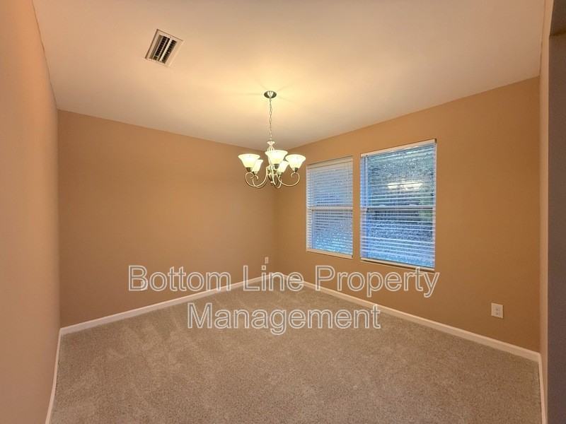 1521 Van Ness Rd - Photo 6 of 19