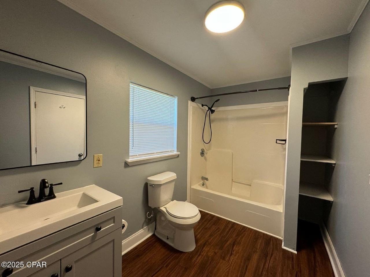 5117 Douglas St Apt B #B - Photo 6 of 7