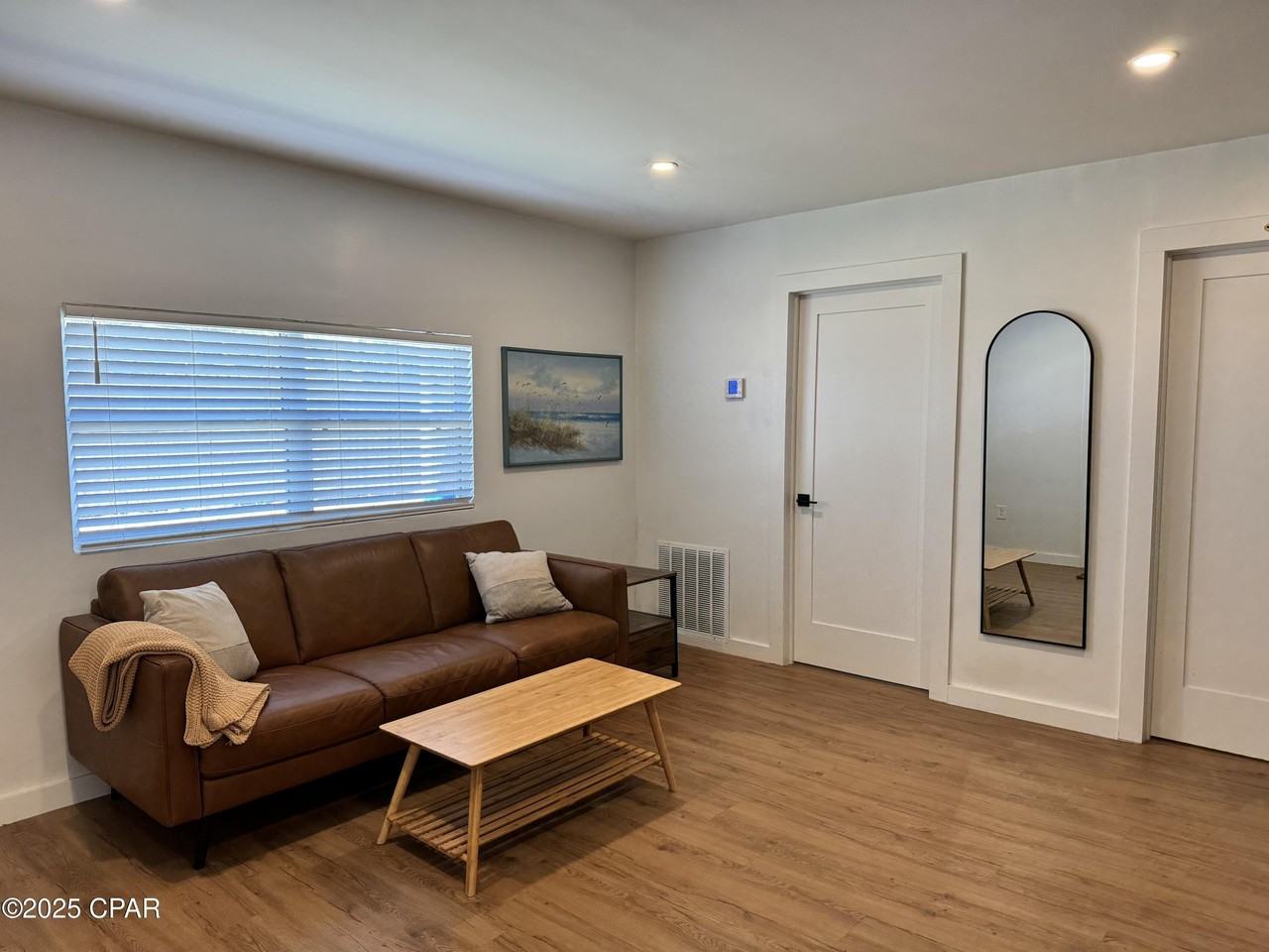 6427 Oakshore Dr - Photo 4 of 16