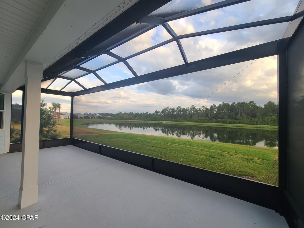 9351 Paradise Dr - Photo 2 of 33