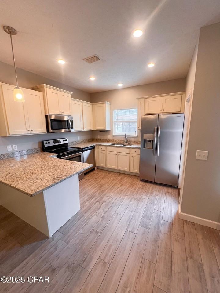 2411 Causeway Manor Court - Photo 2 of 11