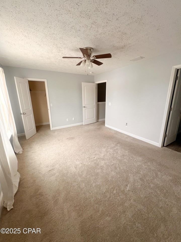 2411 Causeway Manor Court - Photo 6 of 11