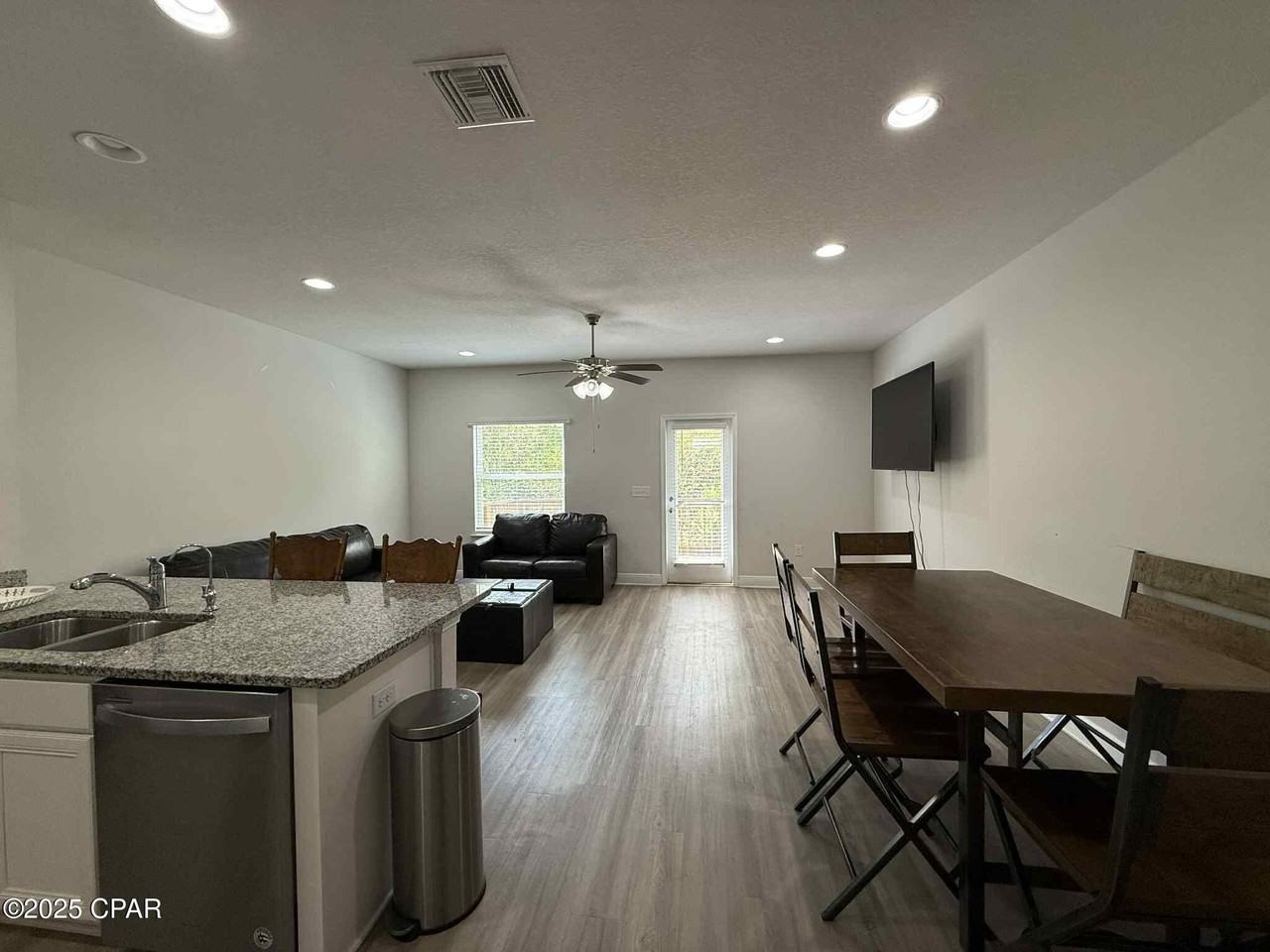 7578 Shadow Lake Dr - Photo 6 of 15