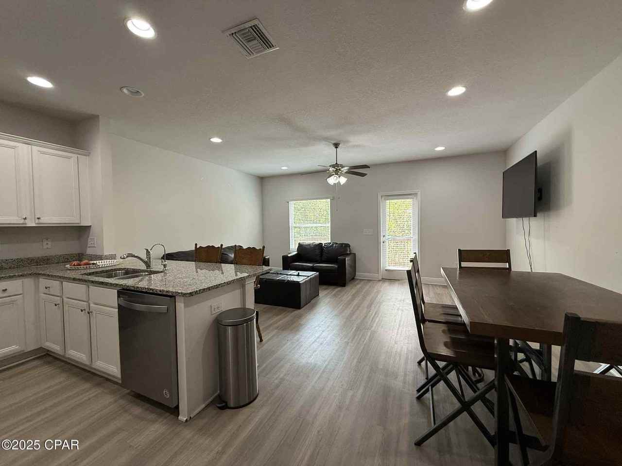 7578 Shadow Lake Dr - Photo 7 of 15