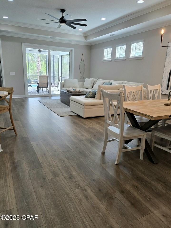 8645 Weekend Dr - Photo 3 of 50