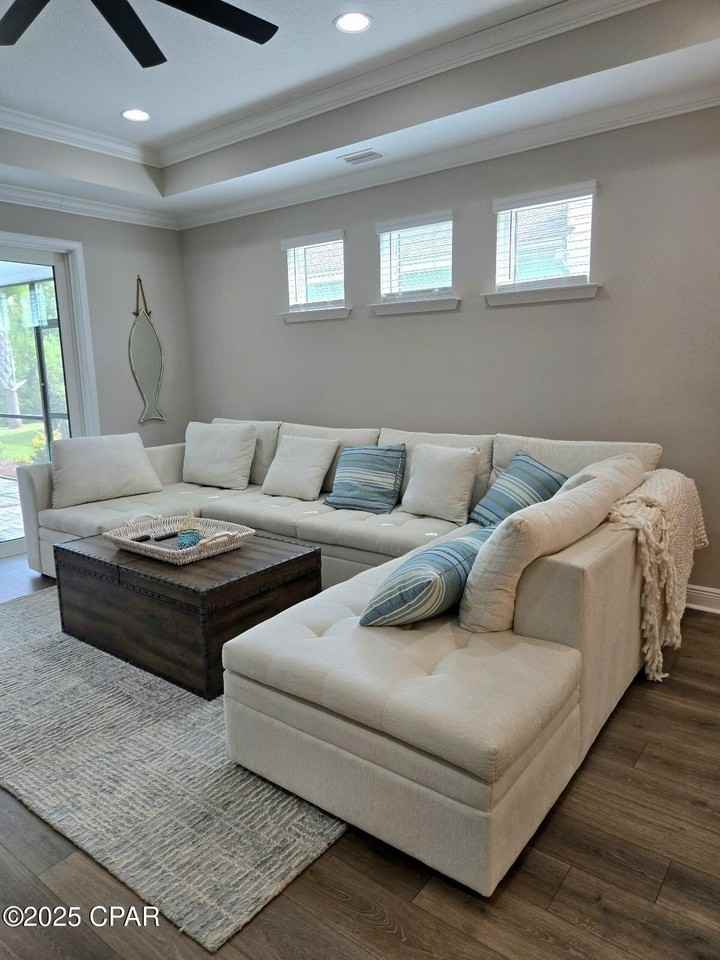 8645 Weekend Dr - Photo 4 of 50