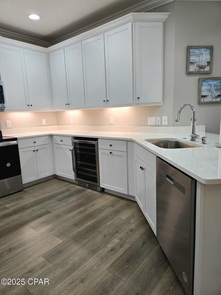 8645 Weekend Dr - Photo 7 of 50