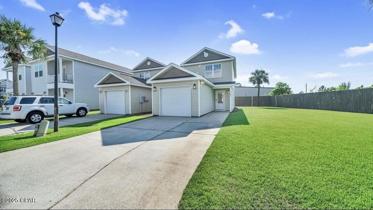 2108 Sterling Cove Boulevard - Photo 3 of 26