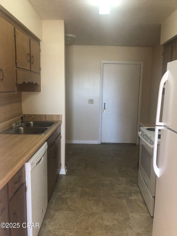 6707 E Highway 22 Apt A #A - Photo 6 of 6