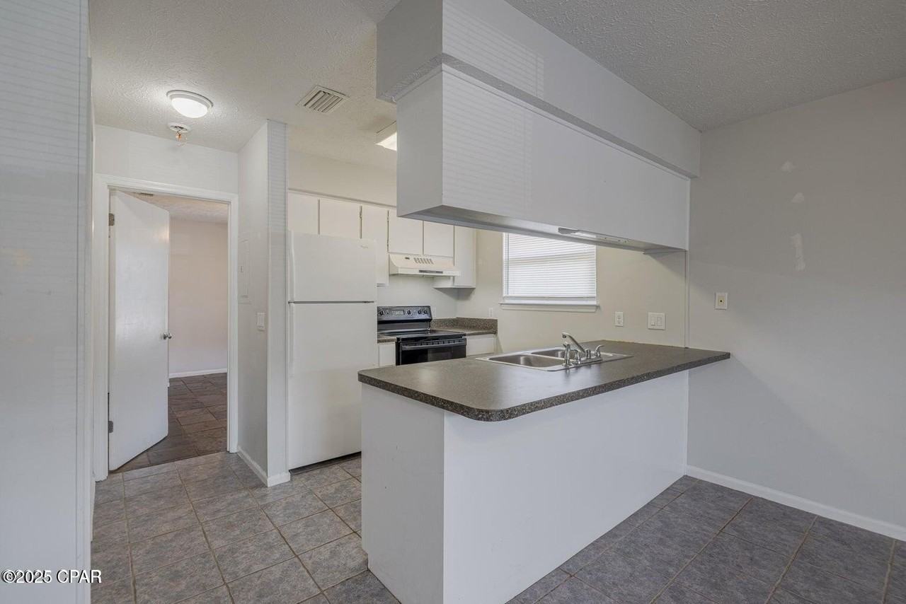 7813 N Lagoon Dr Unit 4h #4H - Photo 6 of 12