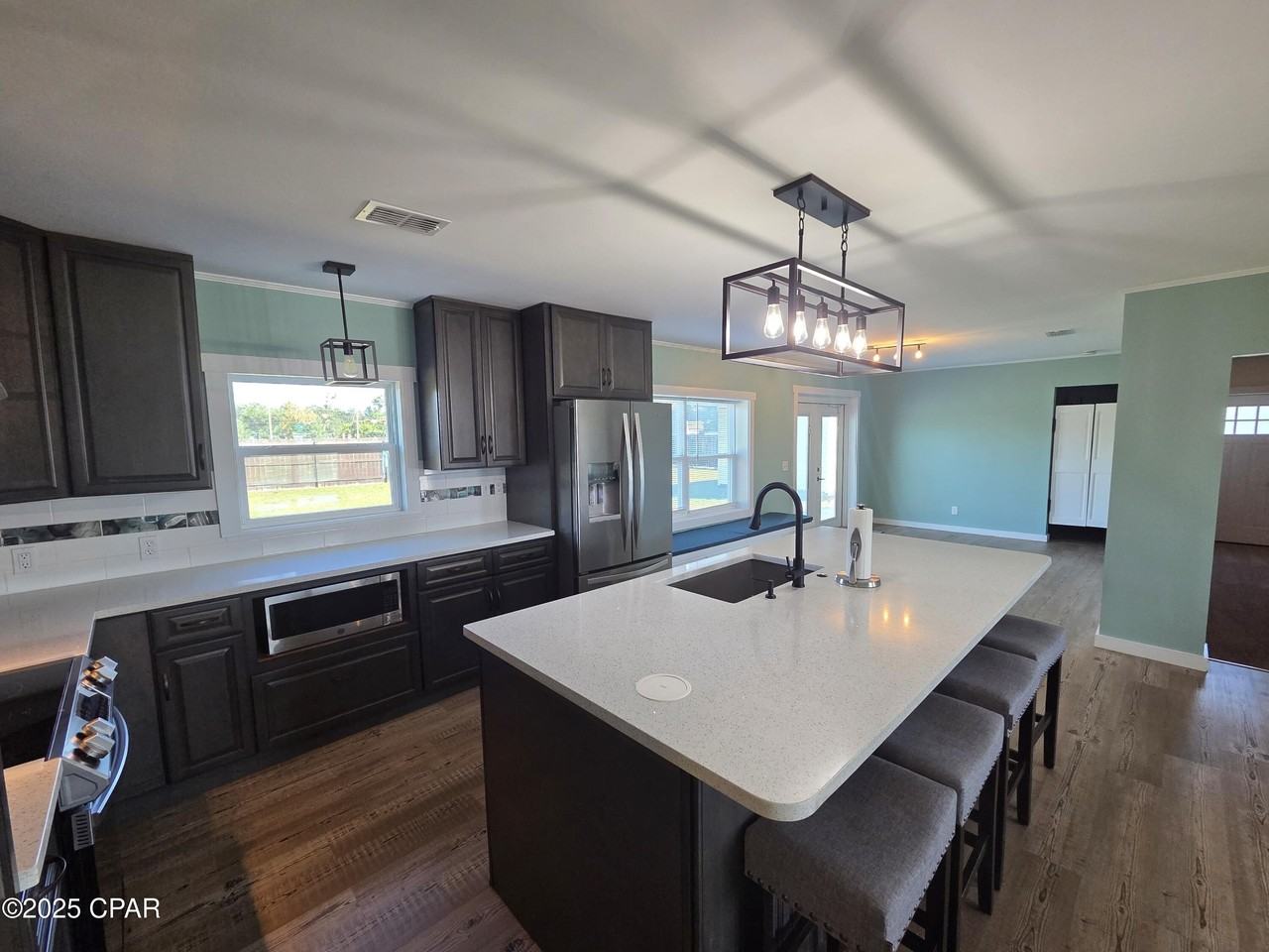 5253 Collins Drive - Photo 3 of 24