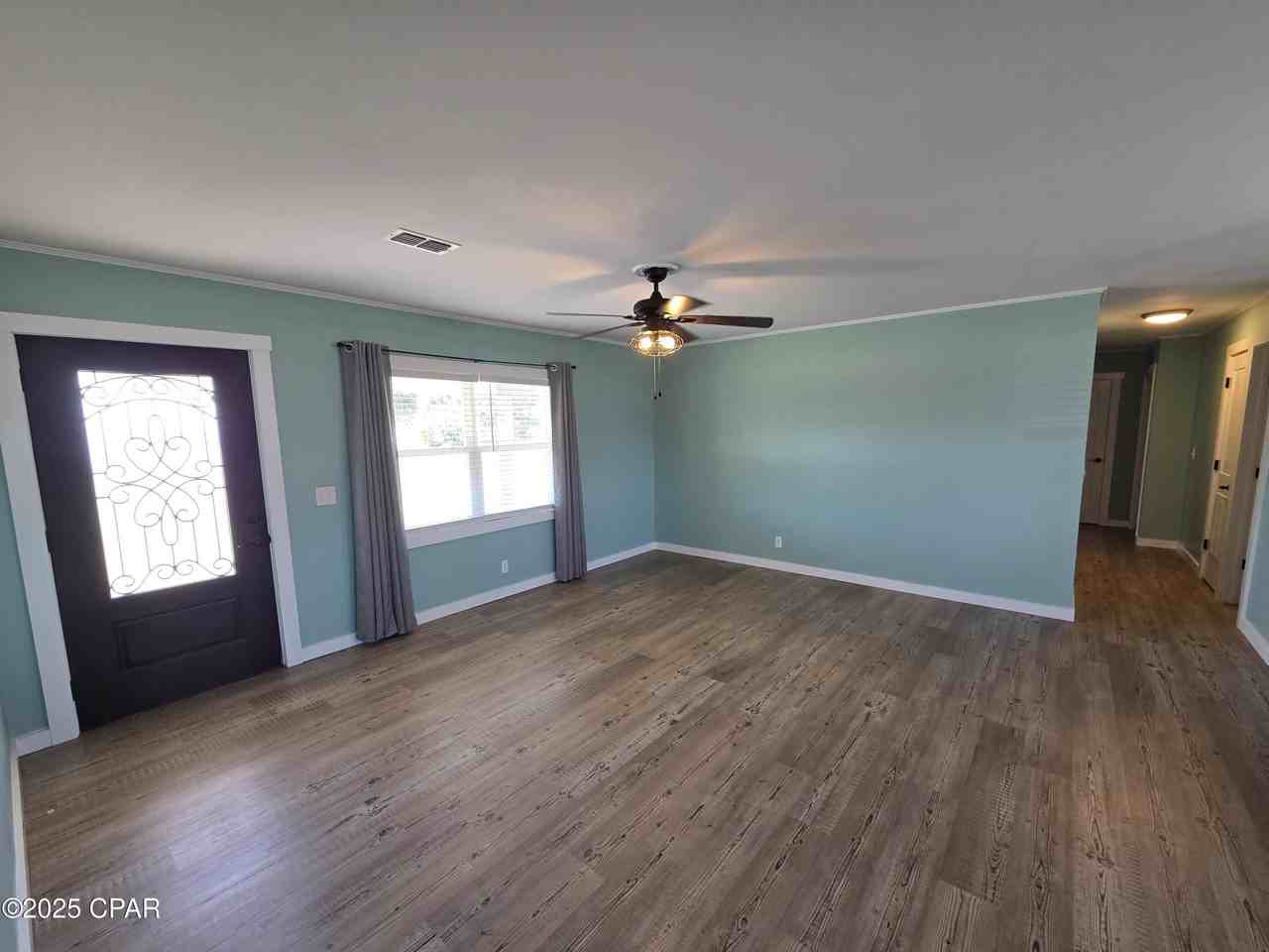 5253 Collins Drive - Photo 6 of 24