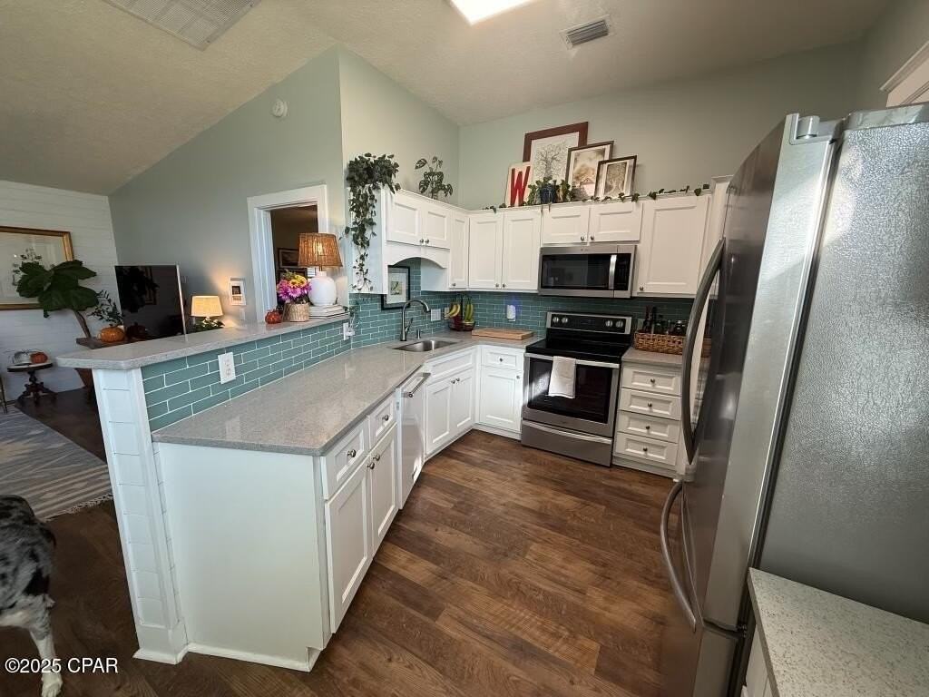 128 Seaclusion Circle - Photo 3 of 15