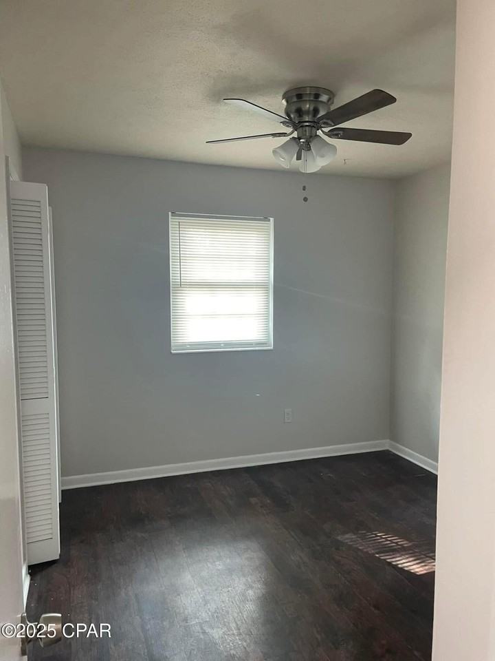 102 Herschel Court - Photo 6 of 12