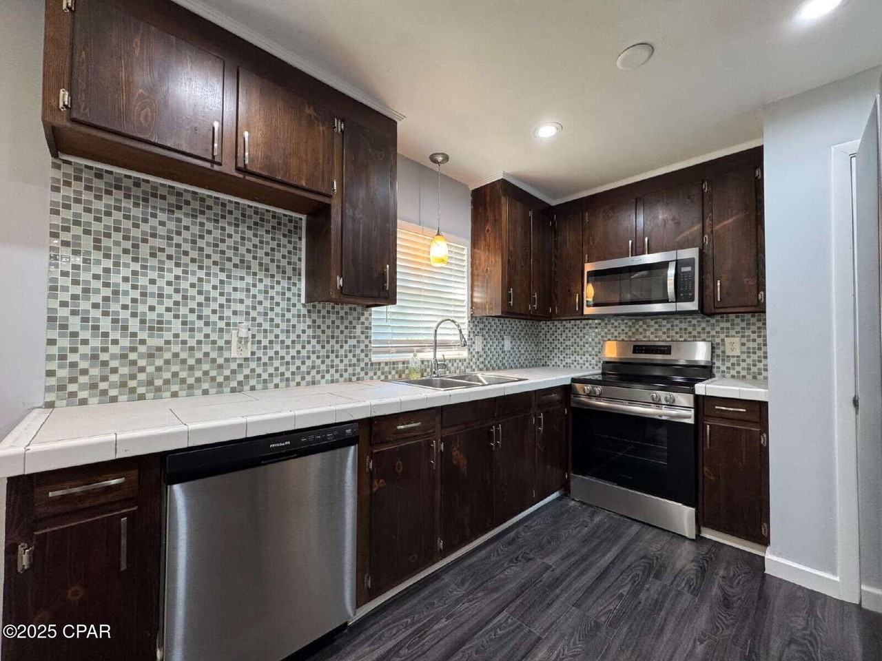 1220 Tennessee Ave - Photo 2 of 19