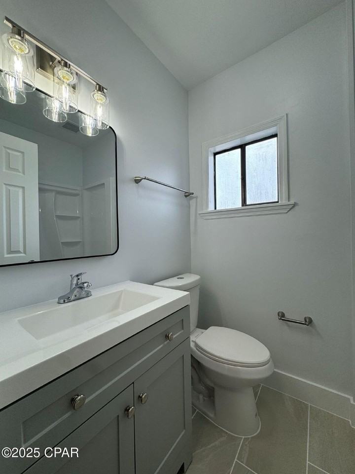 422 Magnolia Ave Apt 4 #4 - Photo 5 of 7