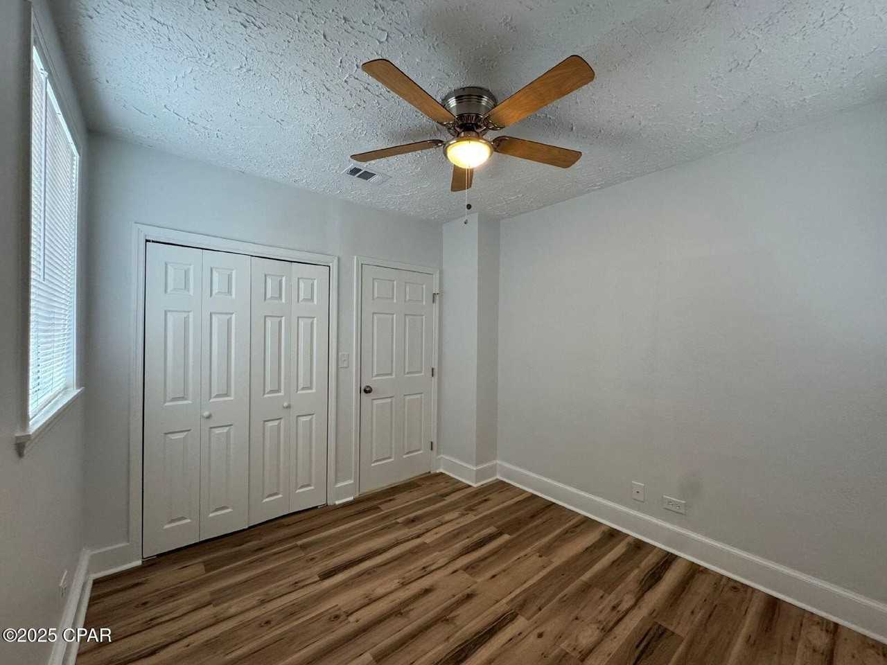 422 Magnolia Ave Apt 4 #4 - Photo 6 of 7