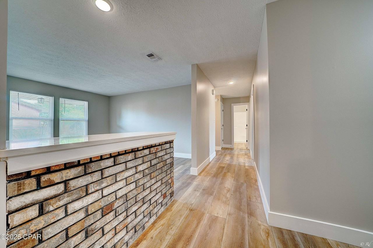 1820 West 24th Street - Photo 5 of 22