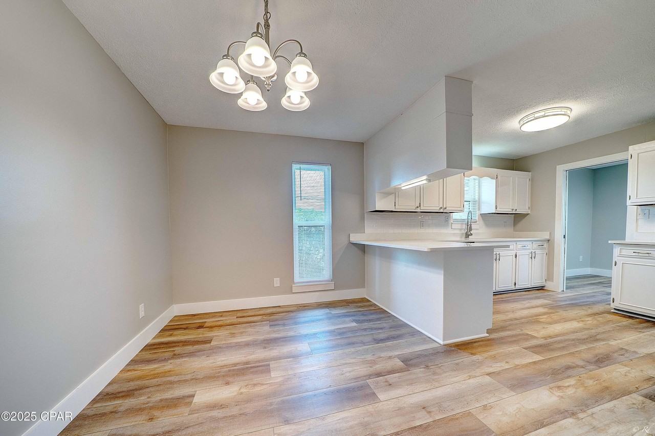 1820 West 24th Street - Photo 6 of 22